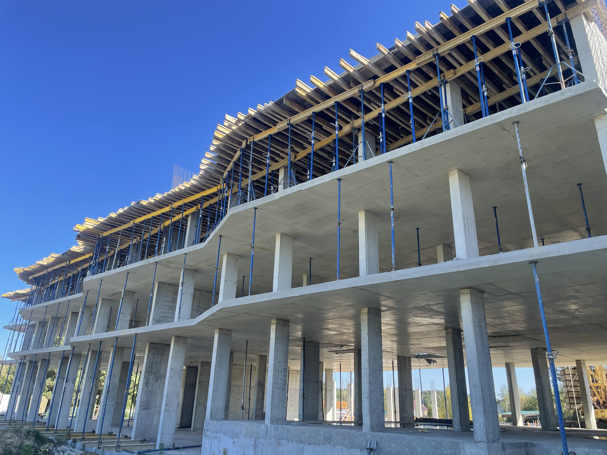 Вересень 2025